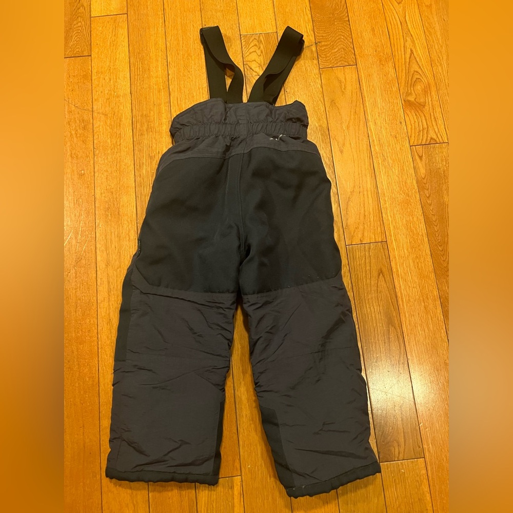 CLÉMENT (Canadian brand) size 4 black snow bib